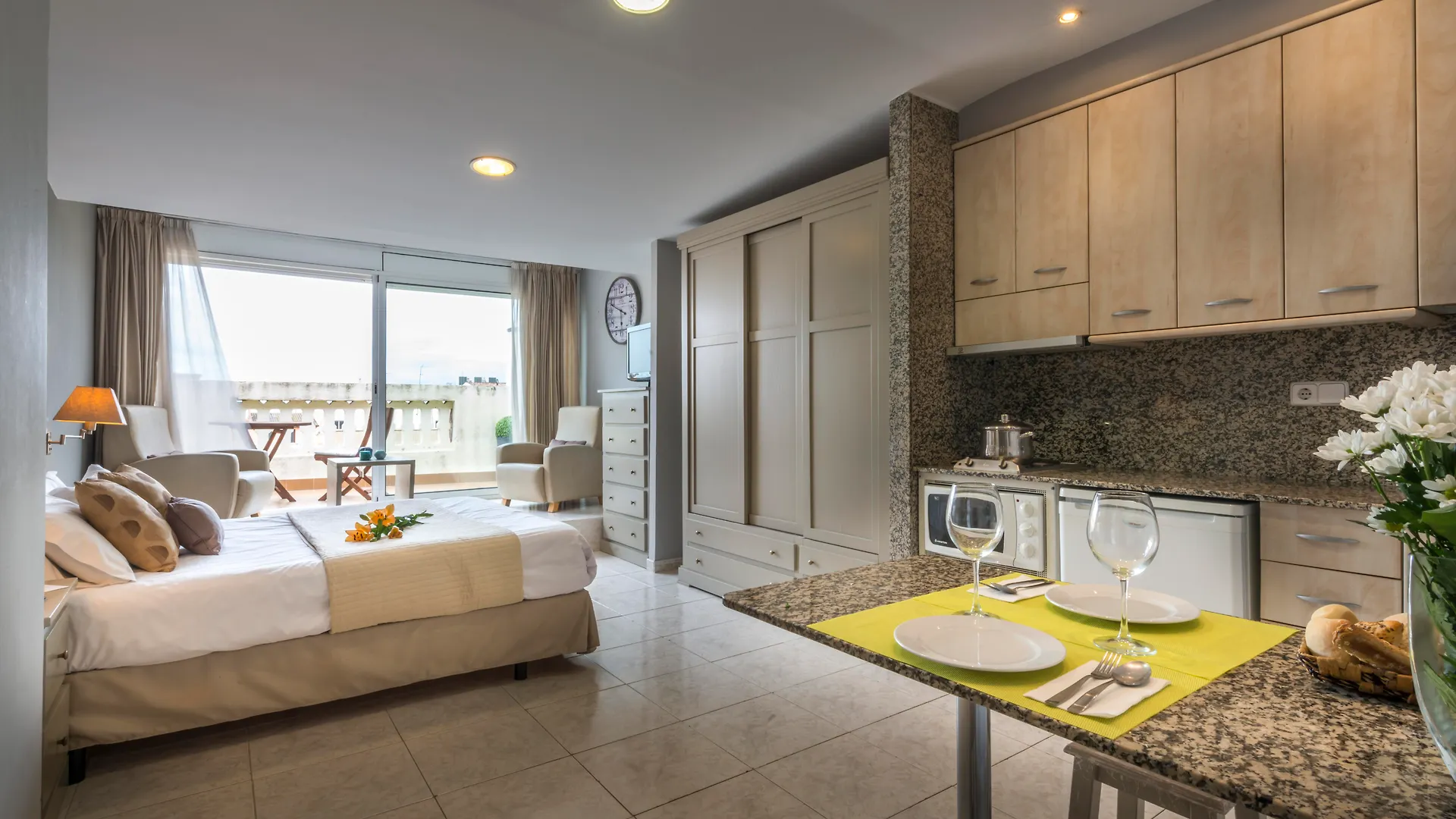 Alexandra Aparthotel Benstarhotelgroup Tarragona