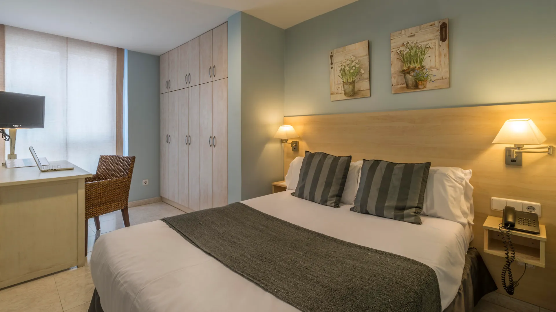 *** Hotel Alexandra Aparthotel Benstarhotelgroup Tarragona Espanha