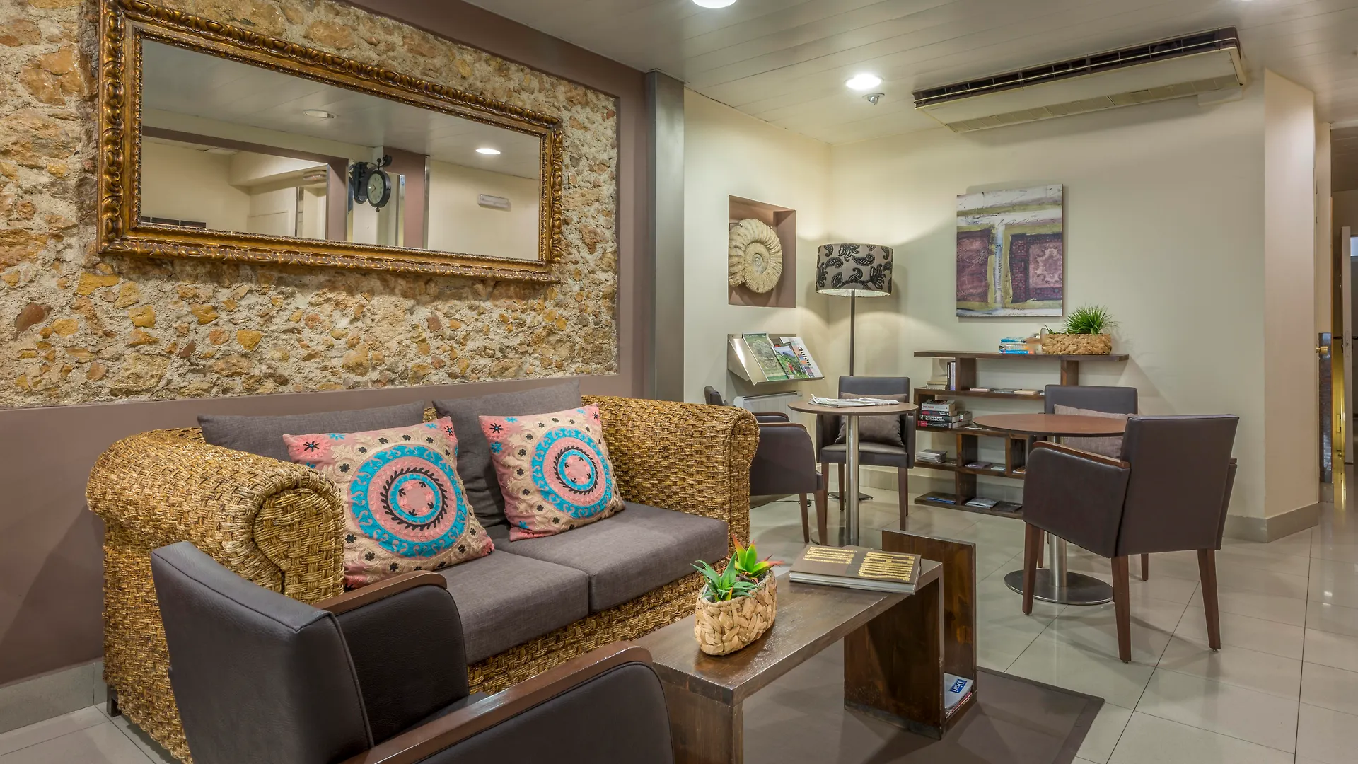Alexandra Aparthotel Benstarhotelgroup Tarragona Espanha